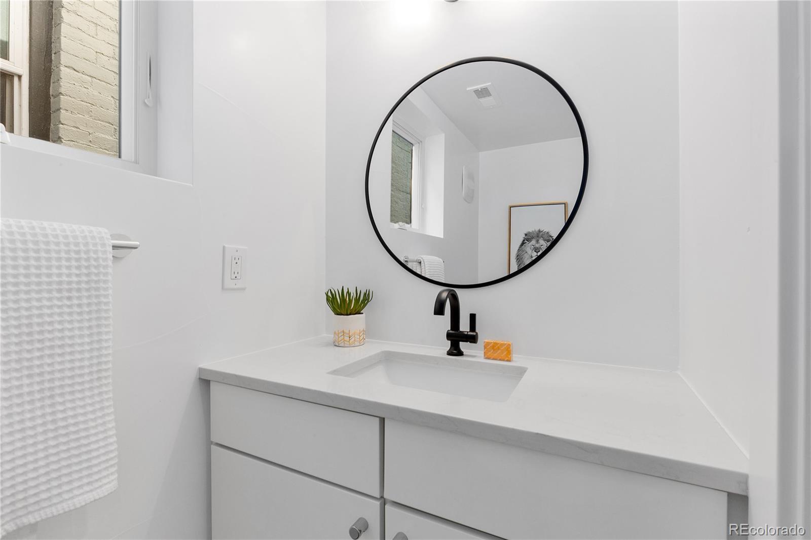 3725 N Franklin Street