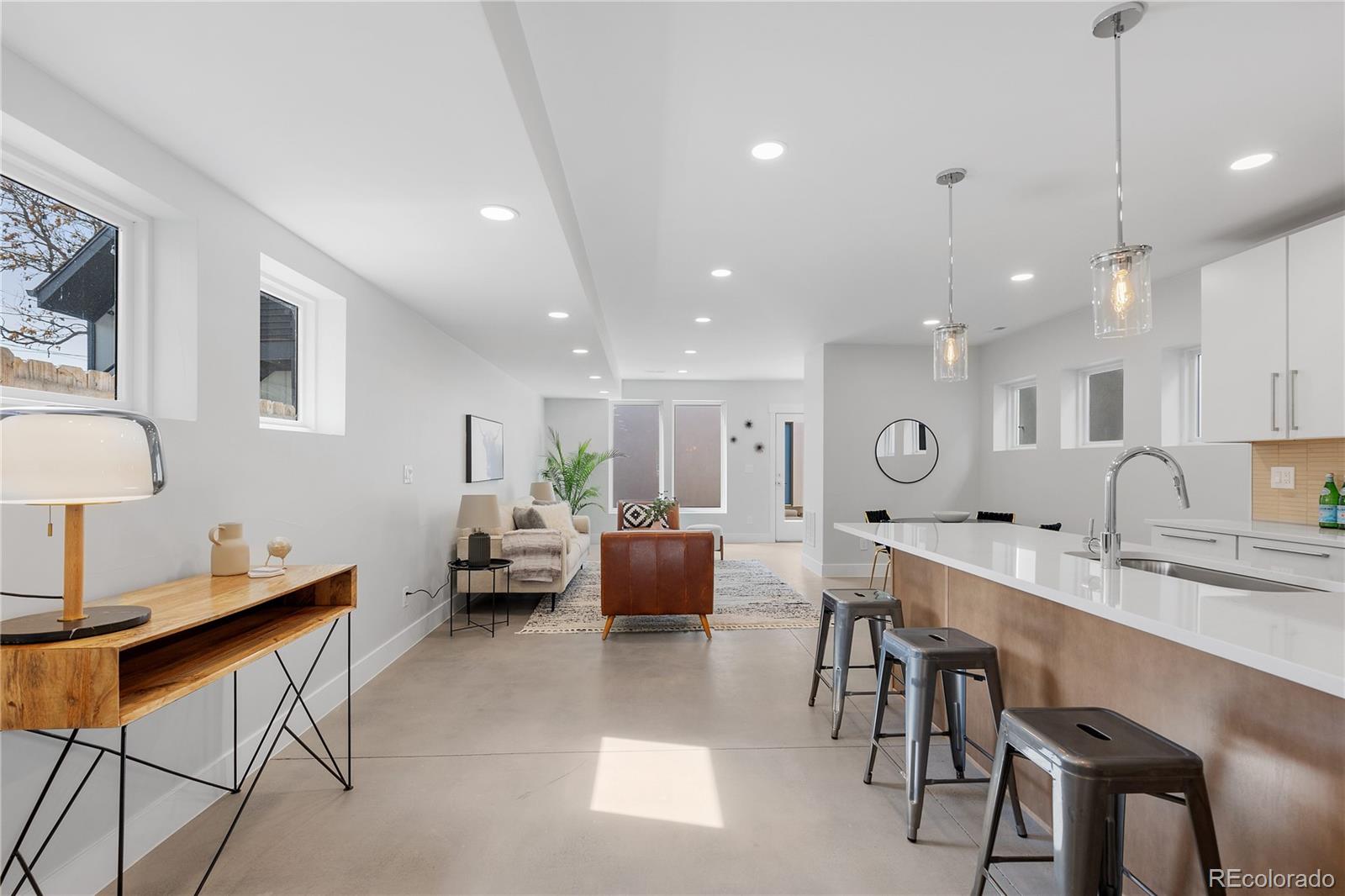 3725 N Franklin Street