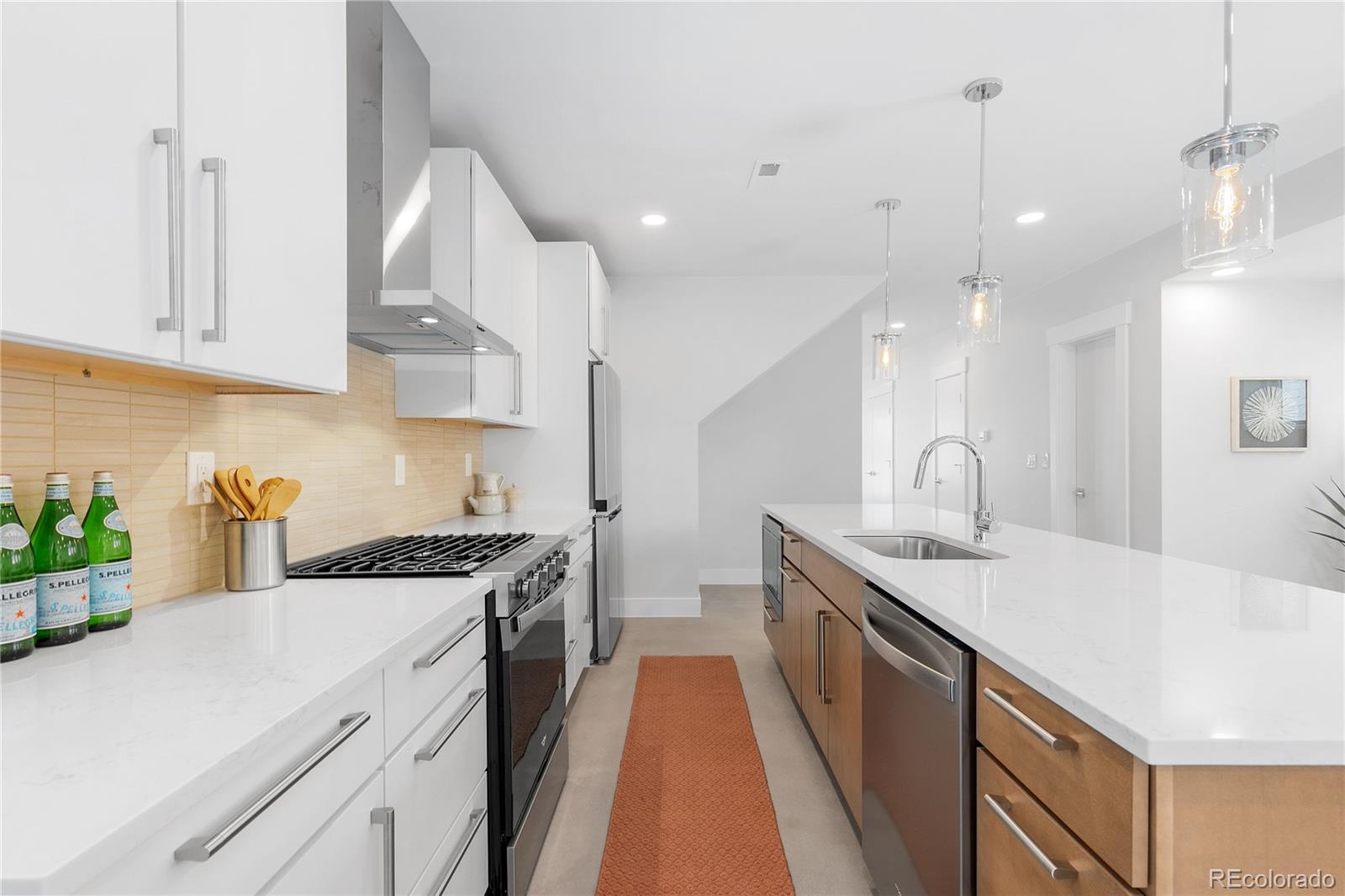 3725 N Franklin Street