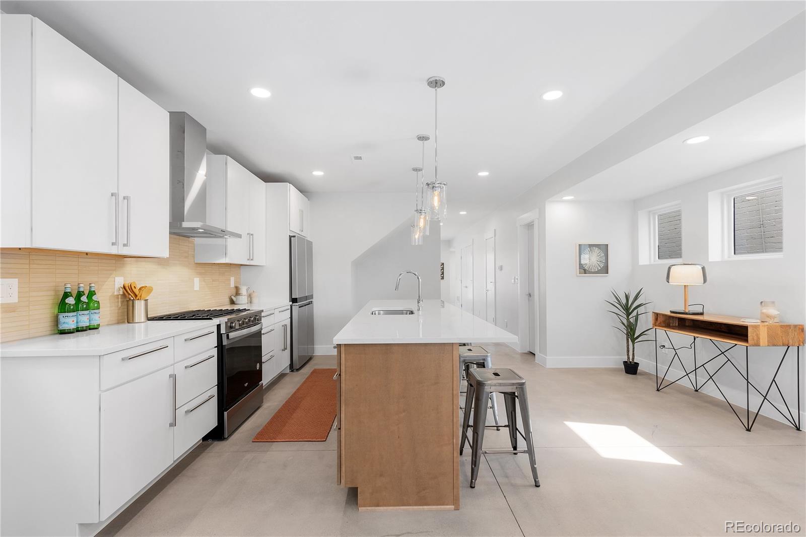 3725 N Franklin Street