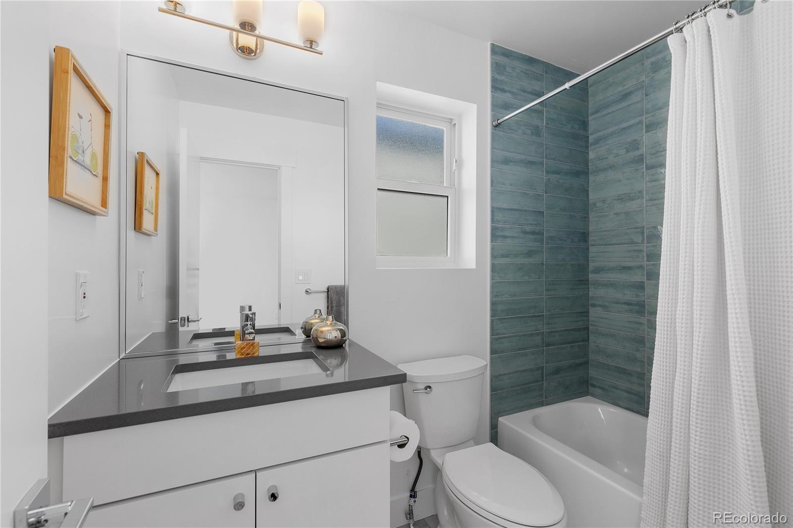 3725 N Franklin Street