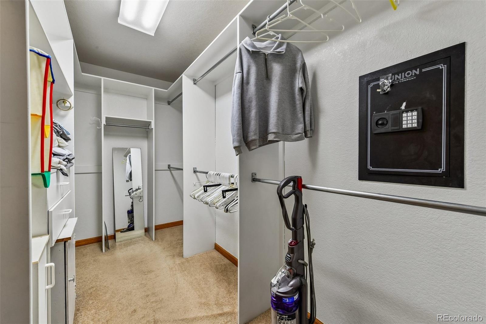 2547 E 124th Place