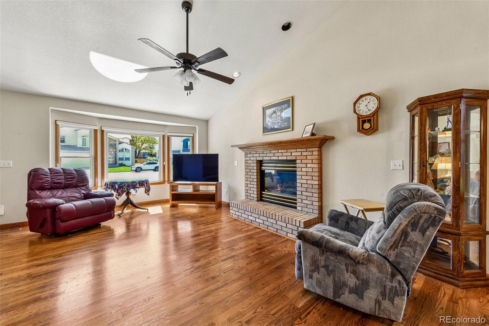 2547 E 124th Place