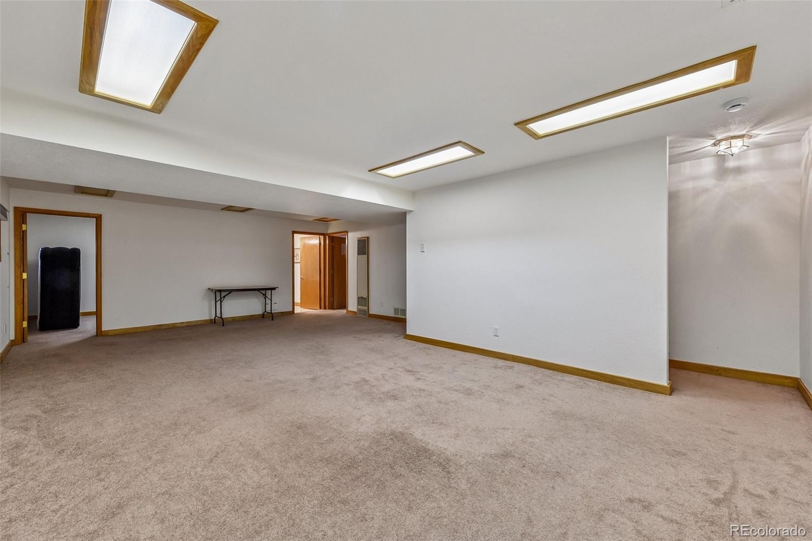 2547 E 124th Place
