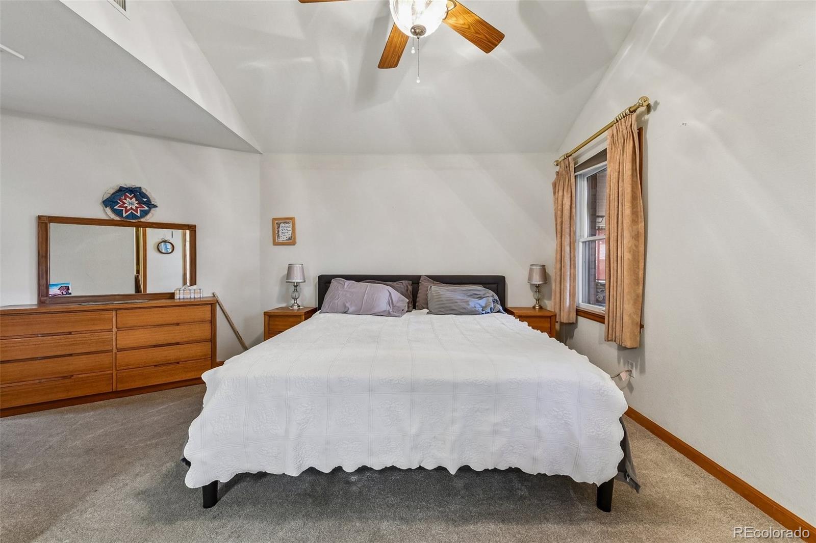 2547 E 124th Place