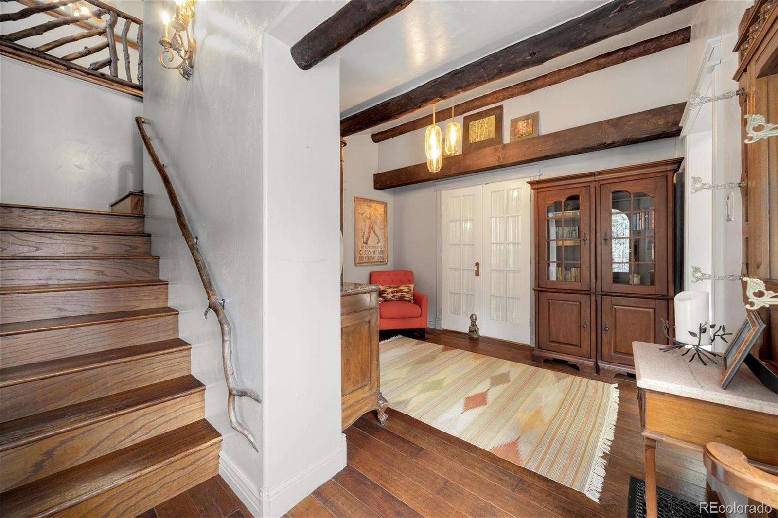 39 Pat Creek Road