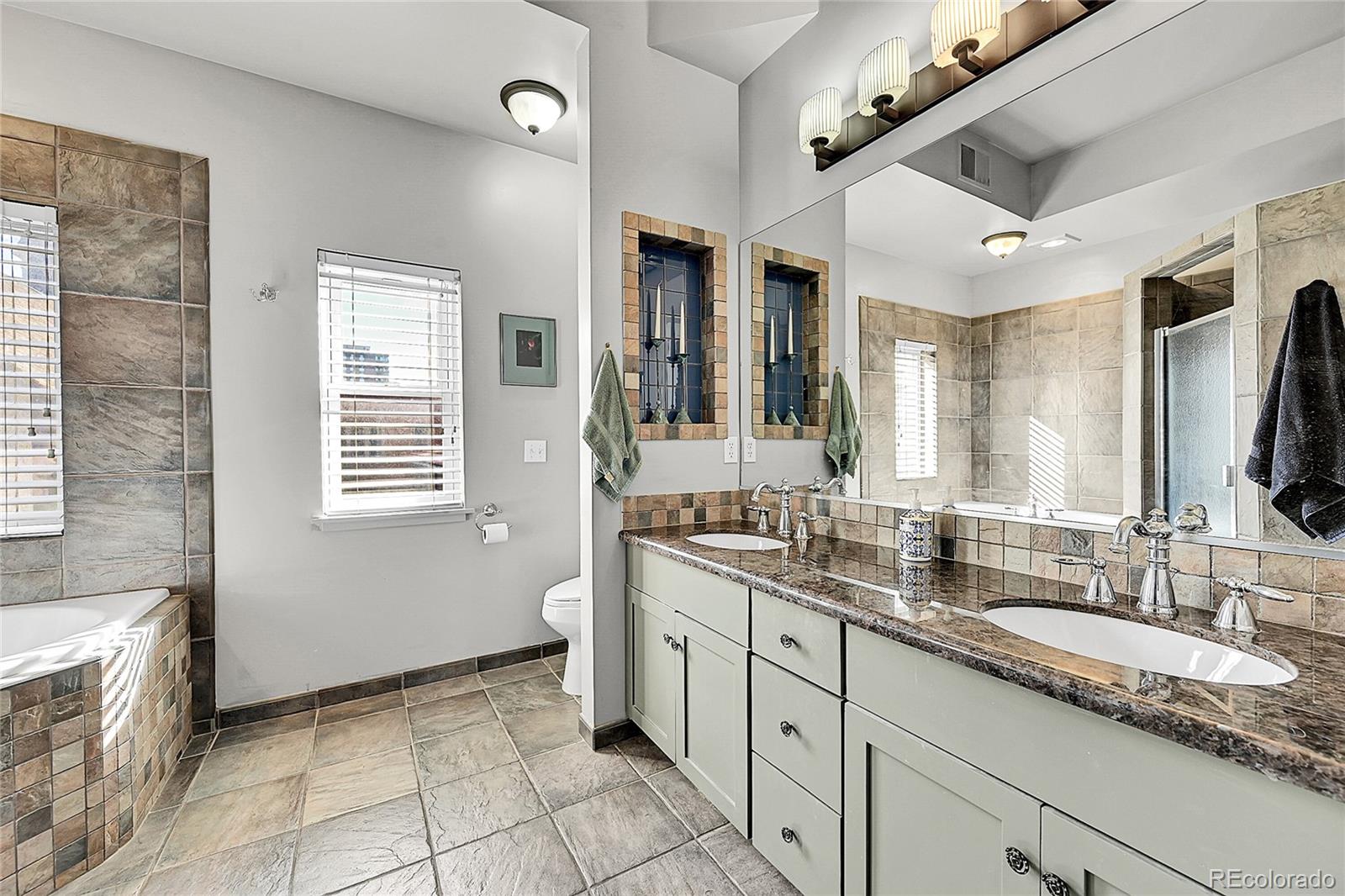 1352 N Pennsylvania Street Unit: 2