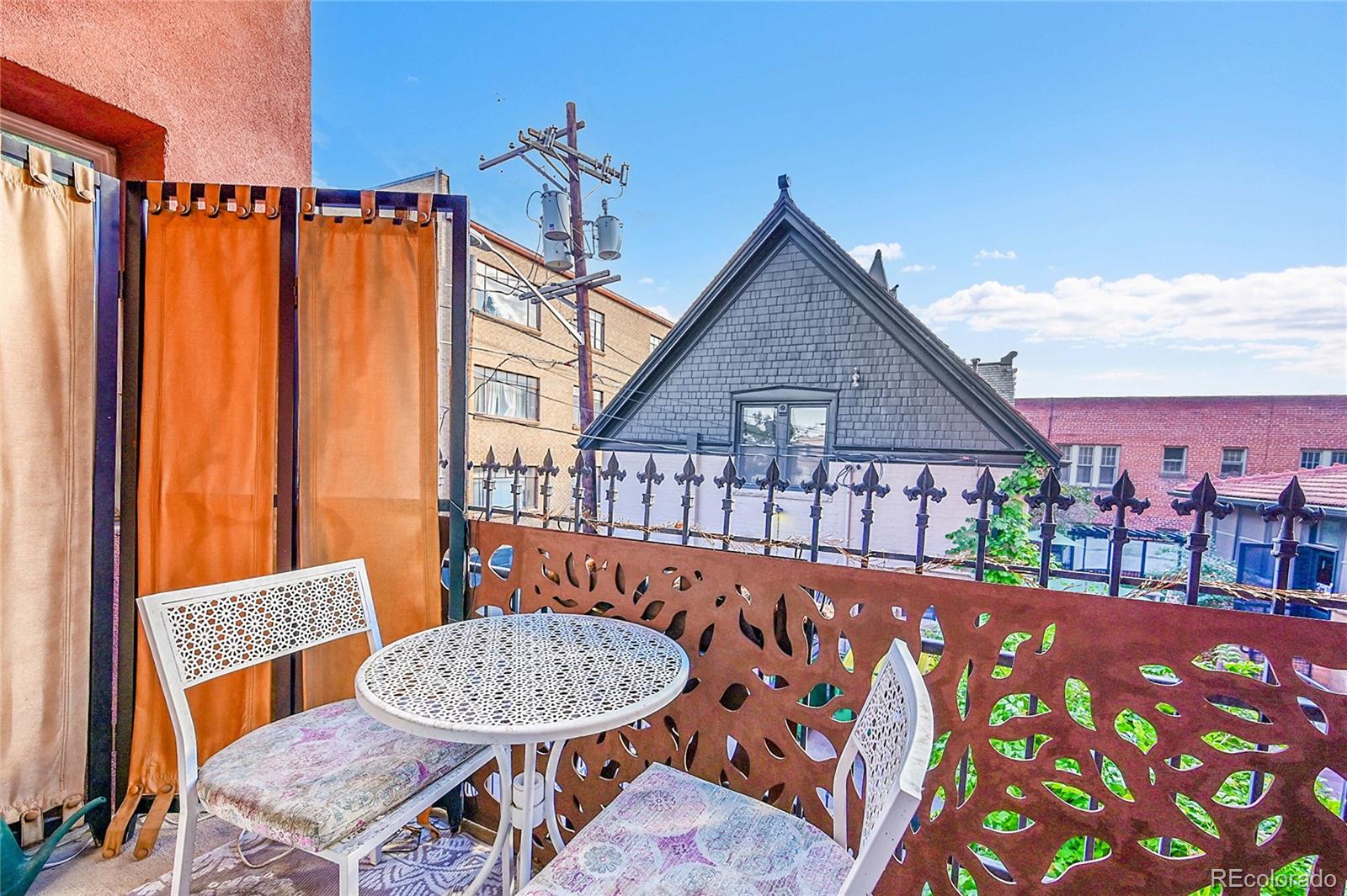 1352 N Pennsylvania Street Unit: 2