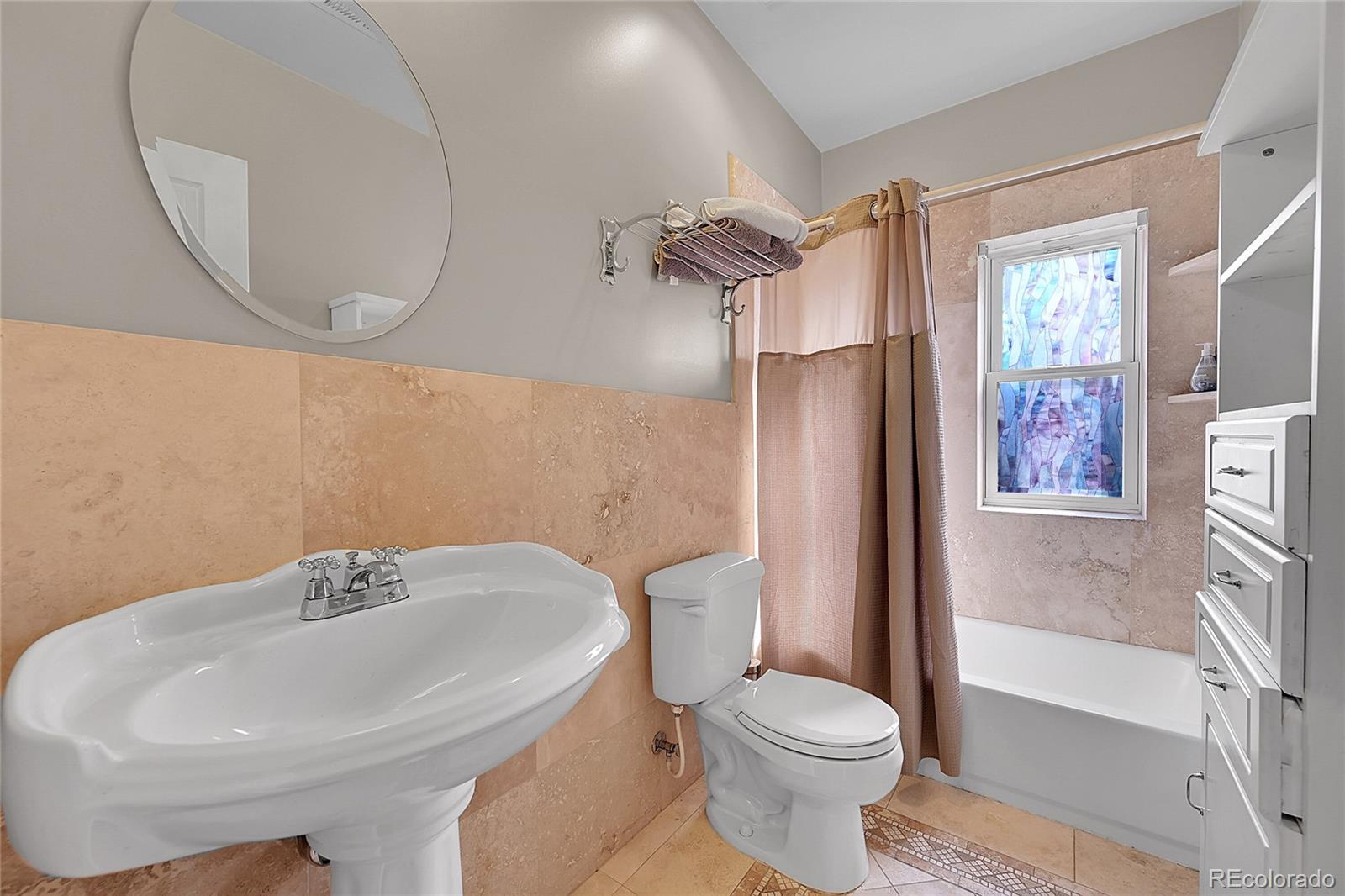 1352 N Pennsylvania Street Unit: 2