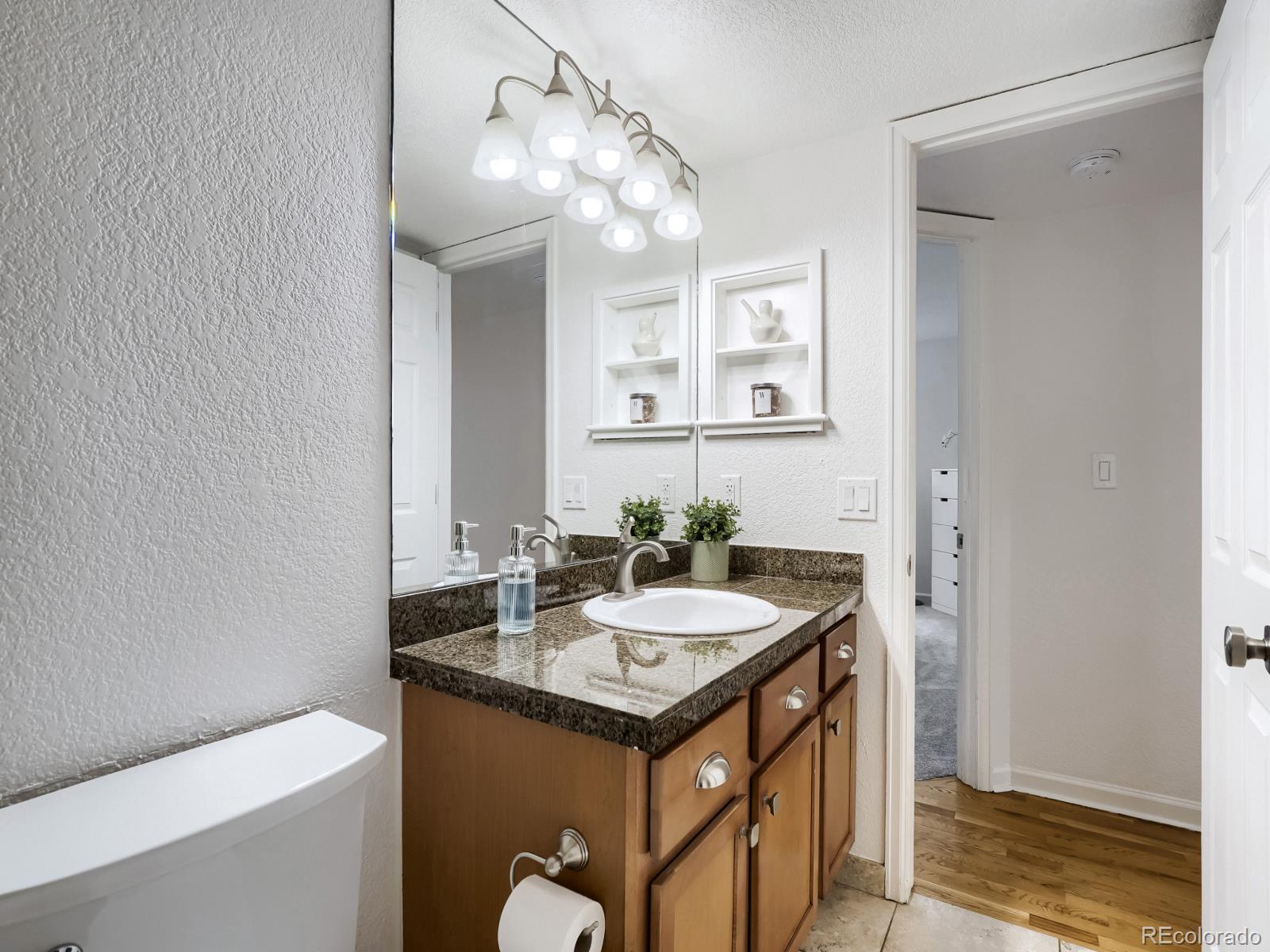 2199 S Scranton Way Unit: 201