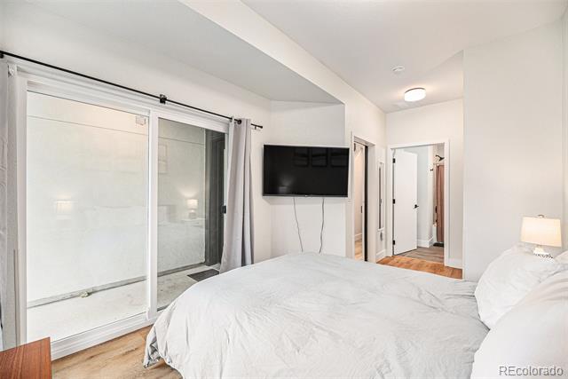 2370 W 49th Avenue