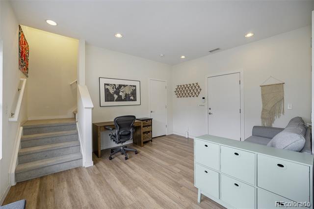 5890 W 39th Place