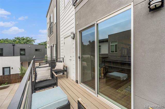 5890 W 39th Place