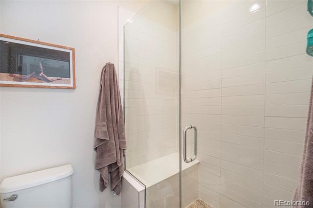 5890 W 39th Place