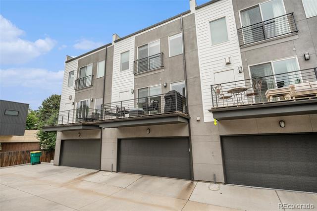 5890 W 39th Place