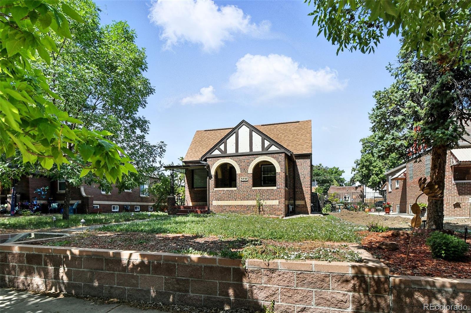 3737 Wyandot Street