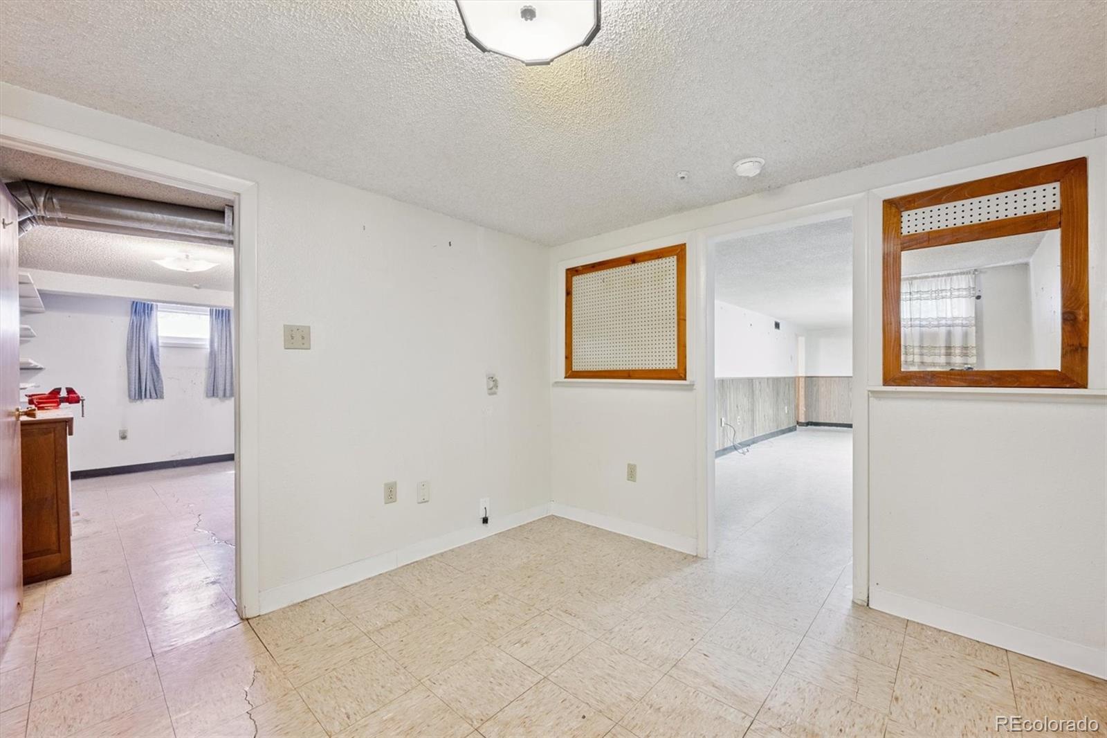 2740 Barnhart Street