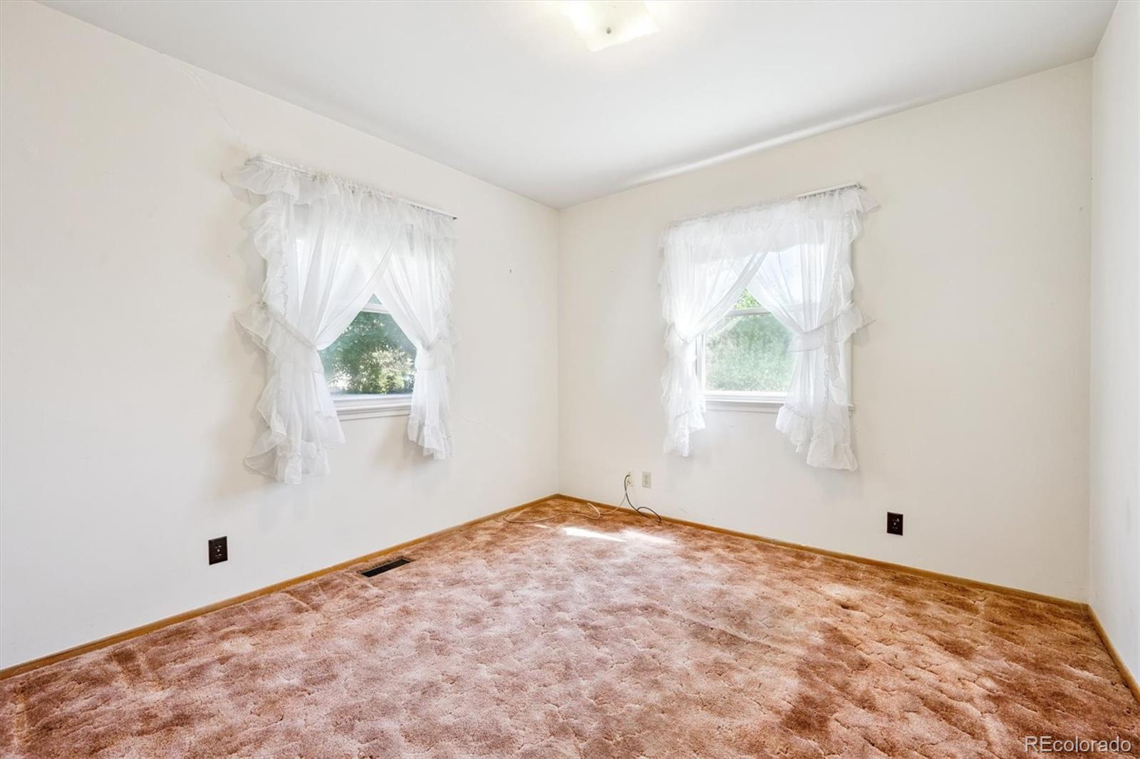 2740 Barnhart Street