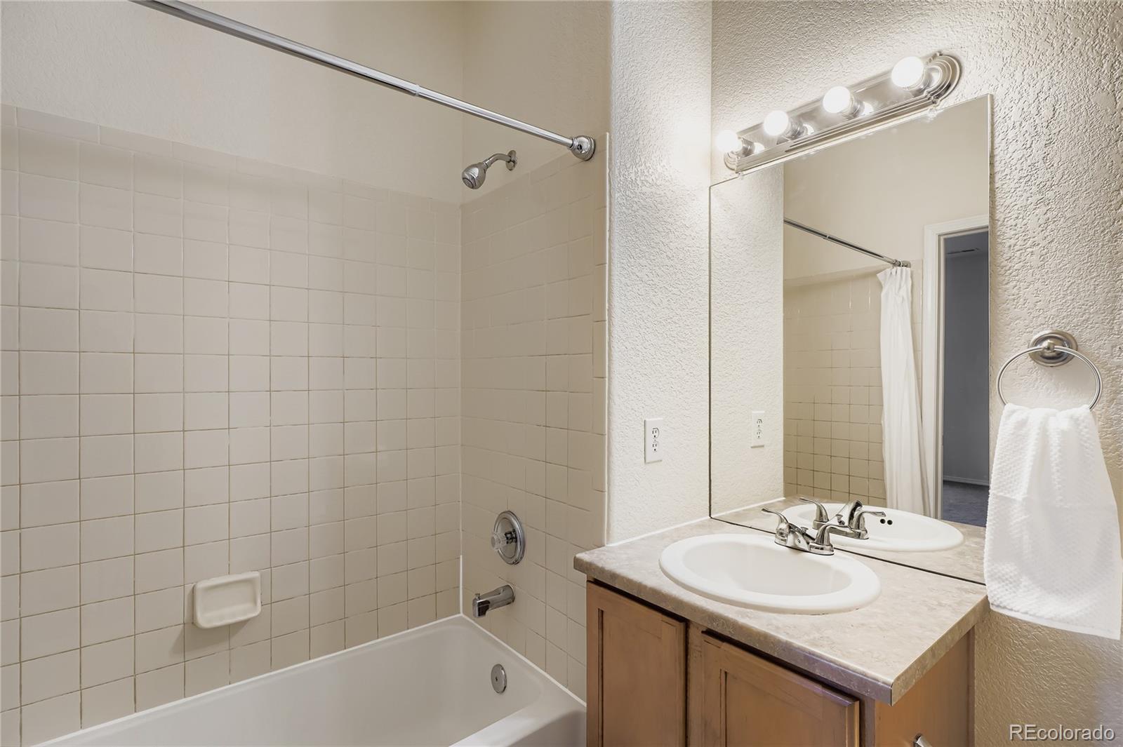 16306 E Fremont Avenue Unit: 5