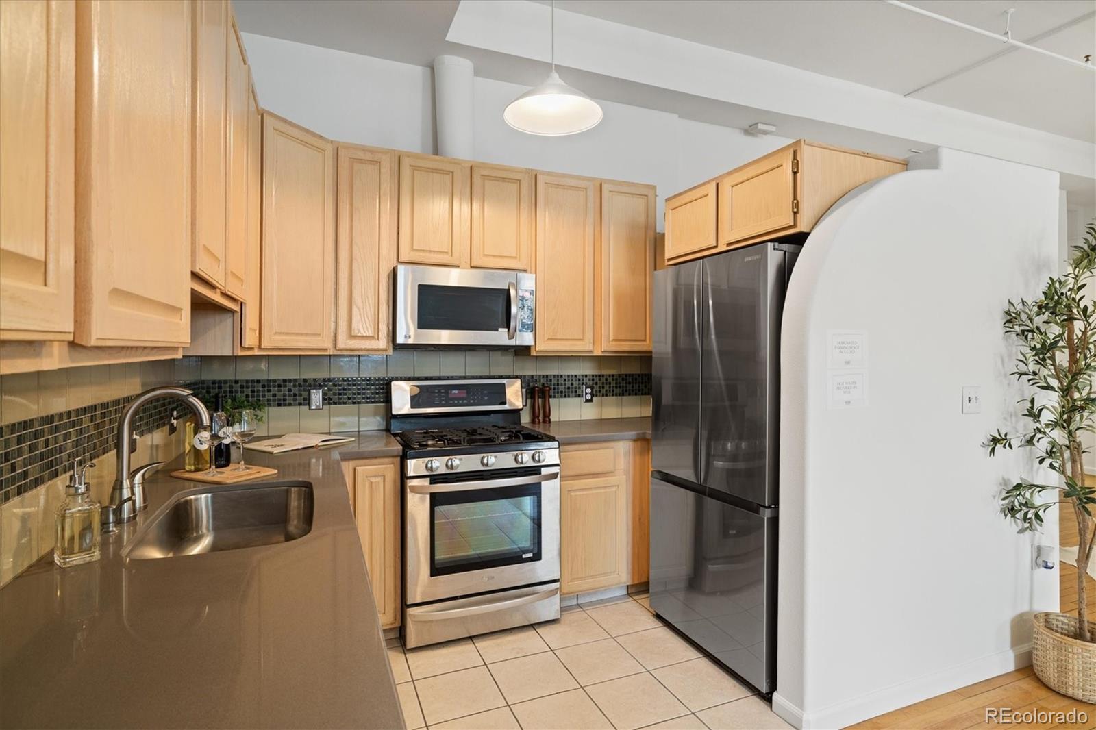 1140 Columbine Street Unit: 106