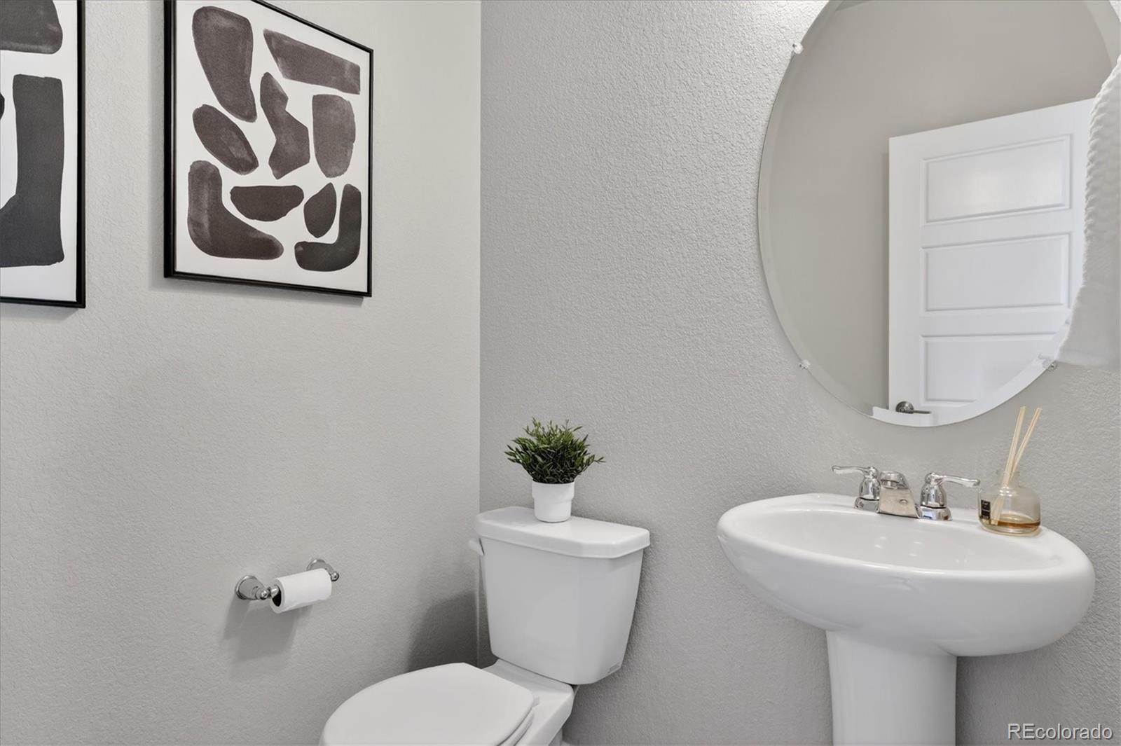 7407 S Pennsylvania Street