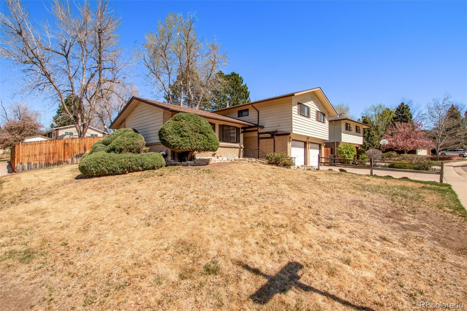 2736 S Ingalls Way
