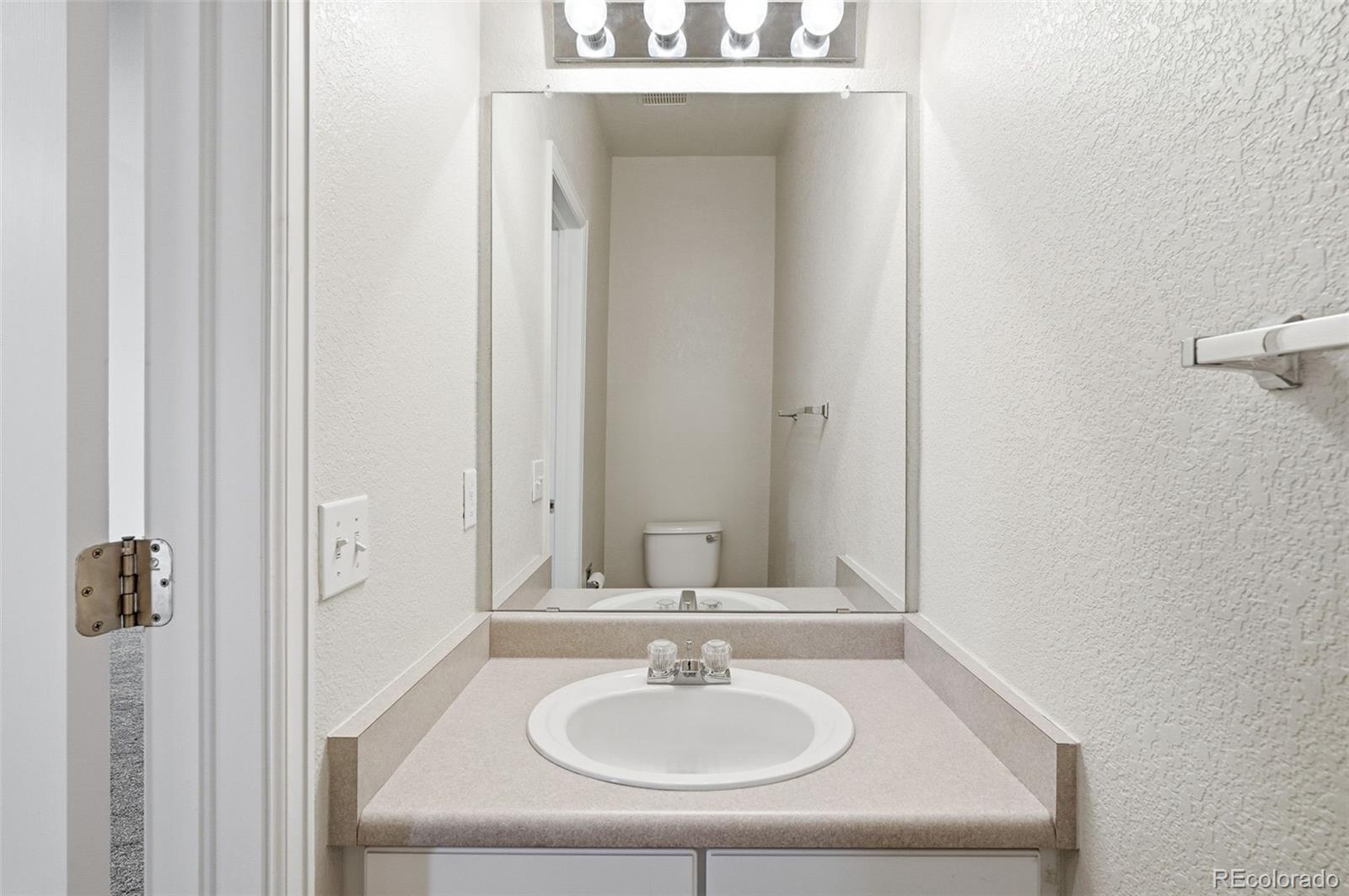 2526 S Tucson Circle