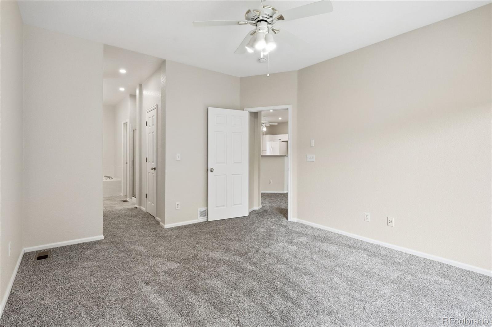 2526 S Tucson Circle