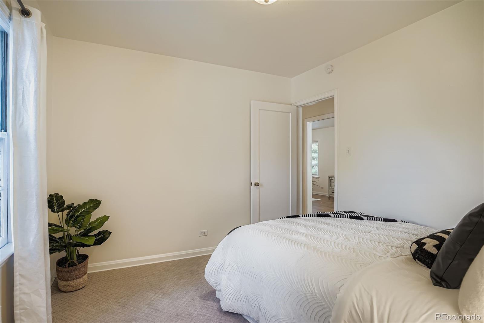 2554 S Lafayette Street