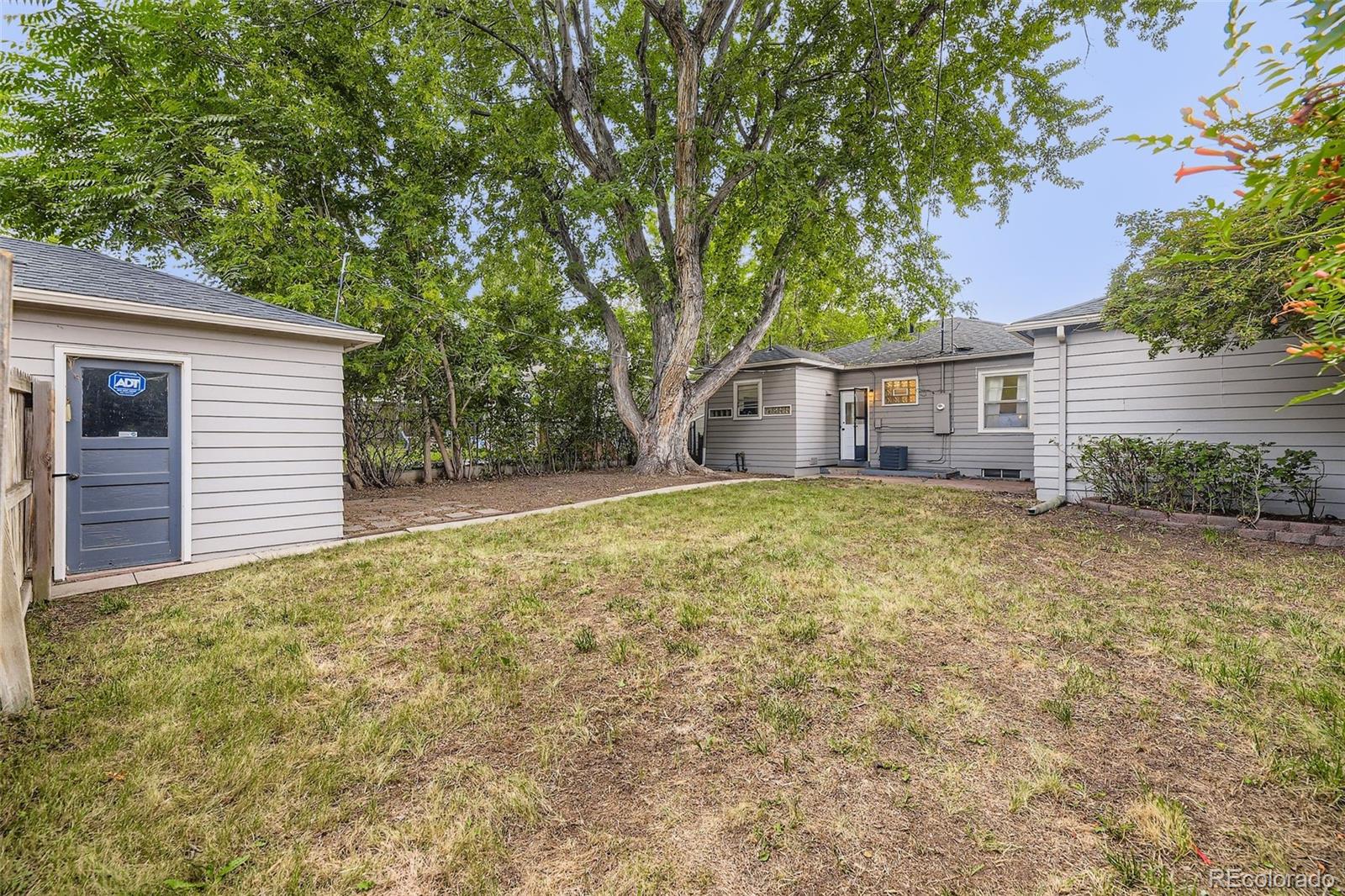 2554 S Lafayette Street