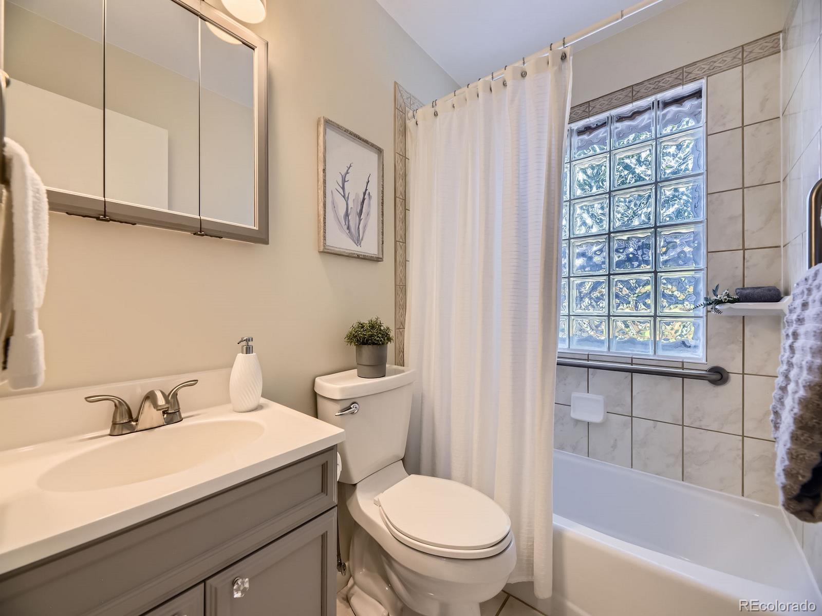 1350 E Amherst Avenue