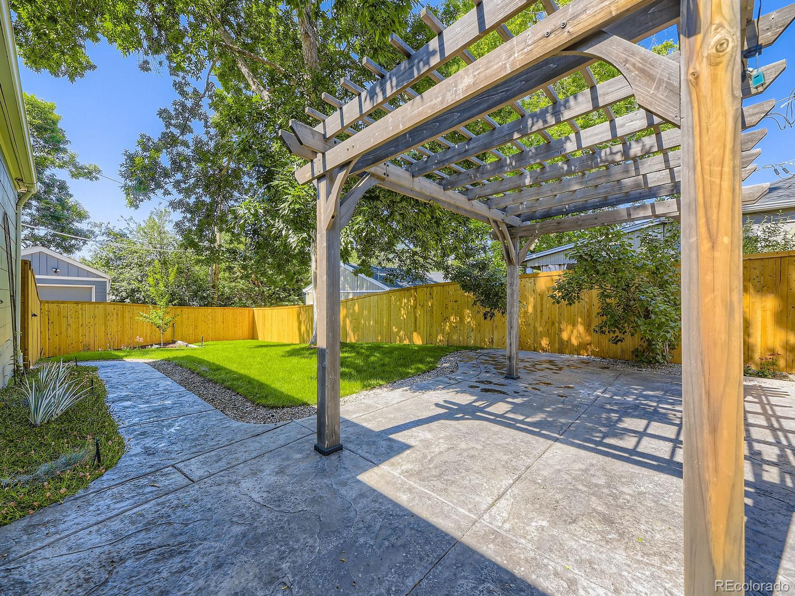 1350 E Amherst Avenue