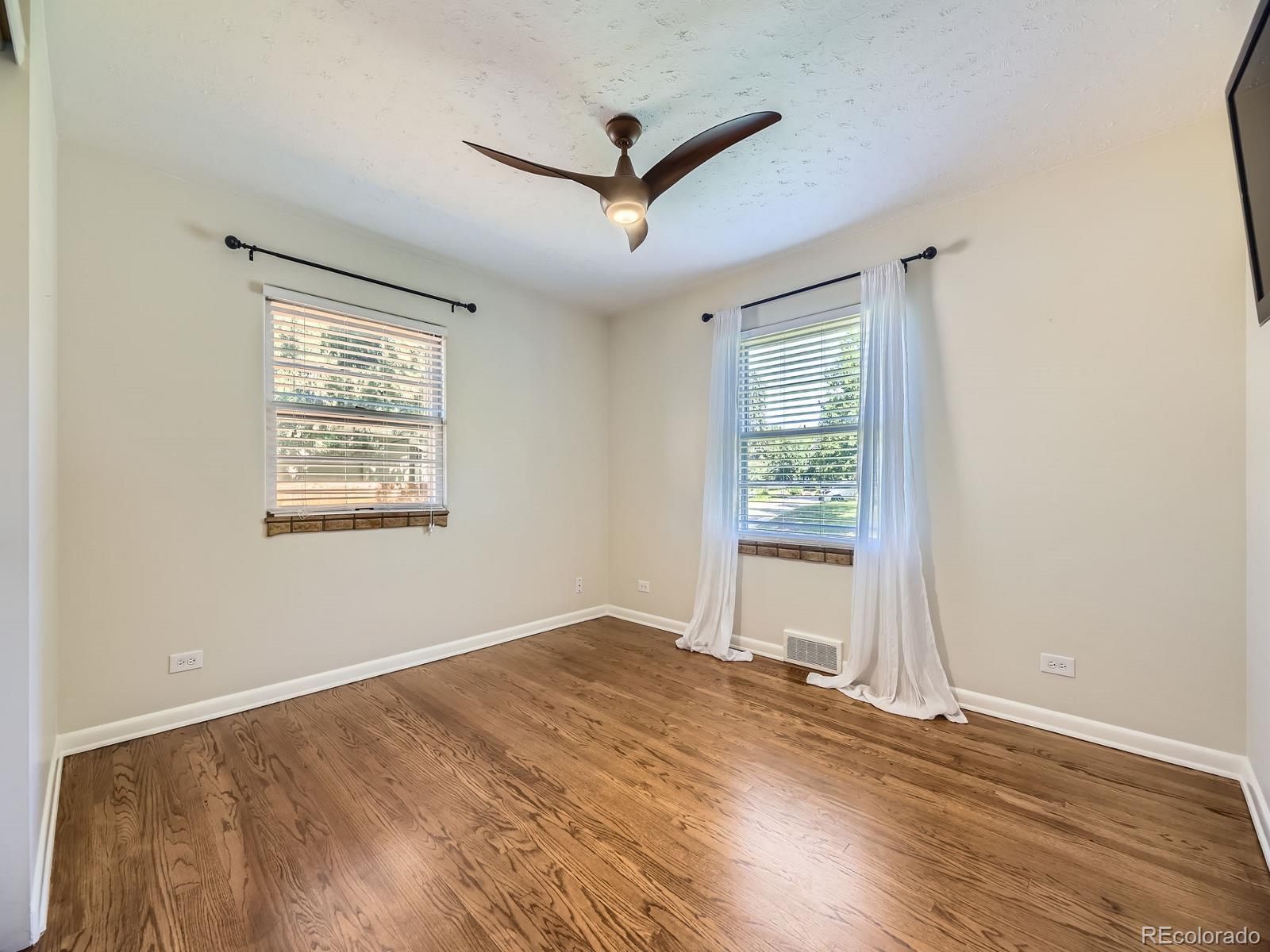 1350 E Amherst Avenue