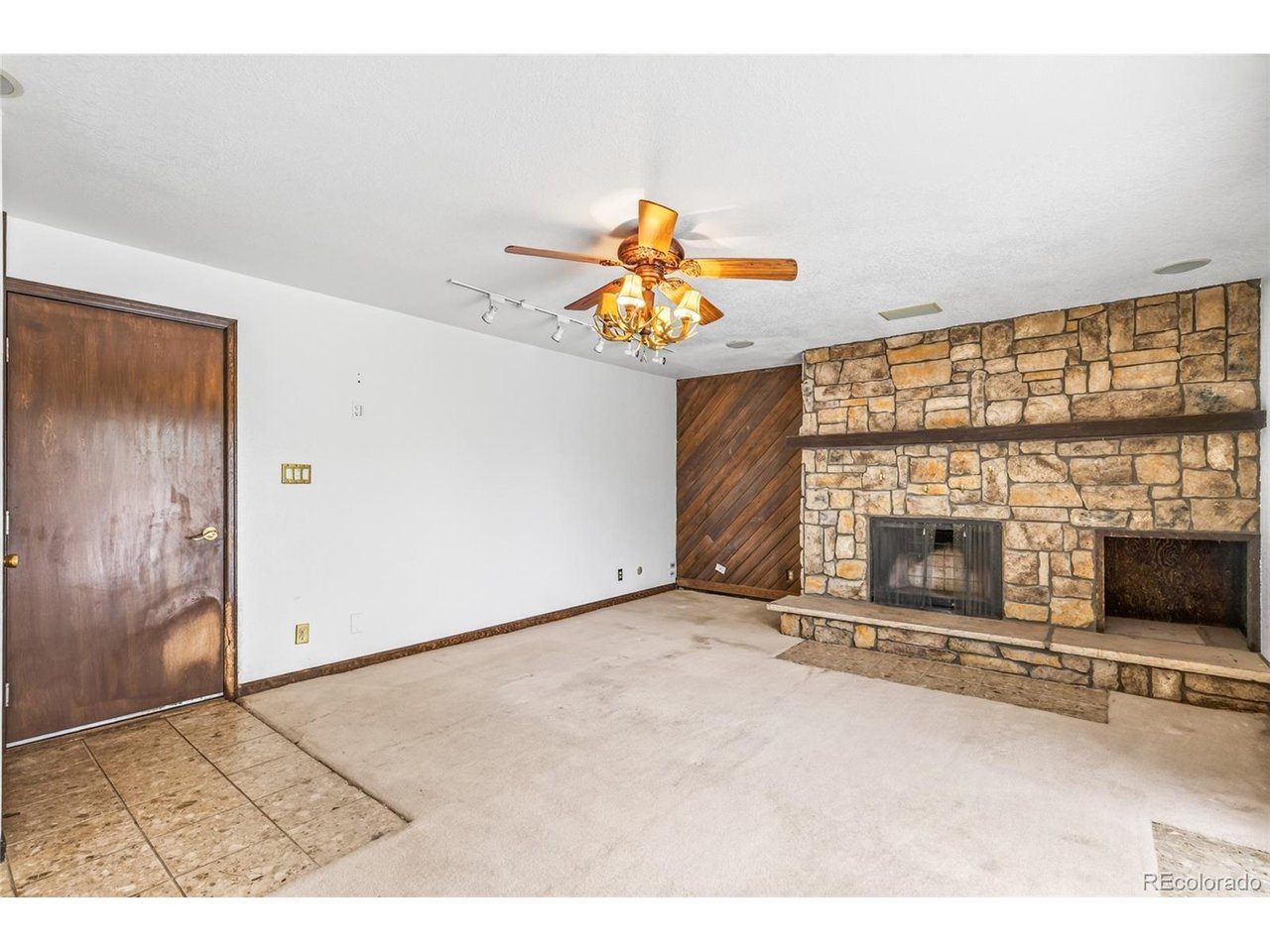 2181 Woodpecker Ln