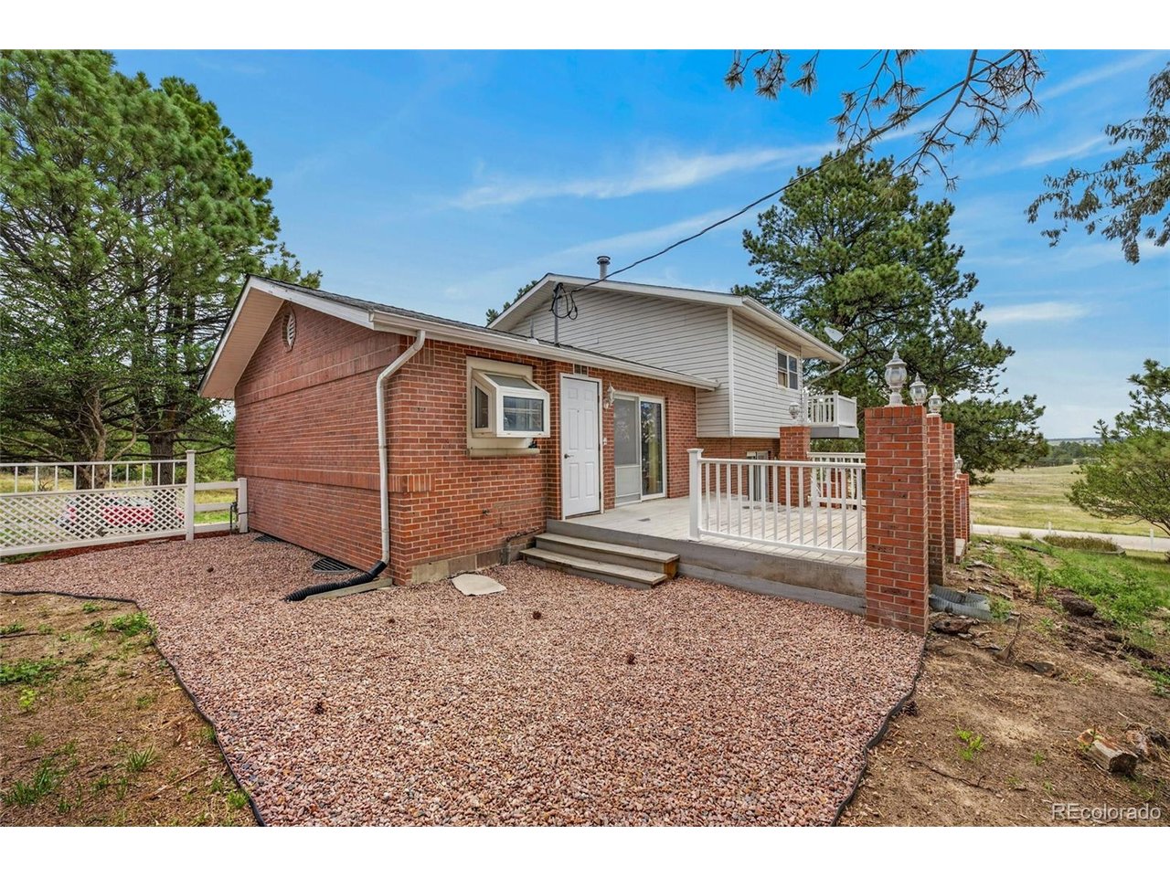 2181 Woodpecker Ln