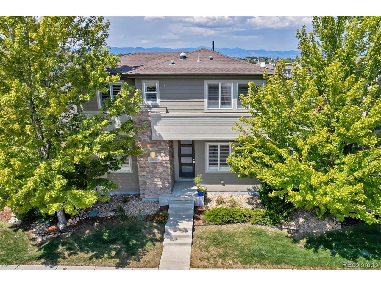 3332 Cranston Cir