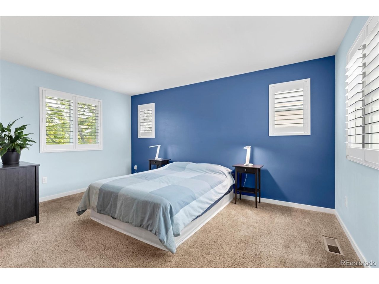 3332 Cranston Cir