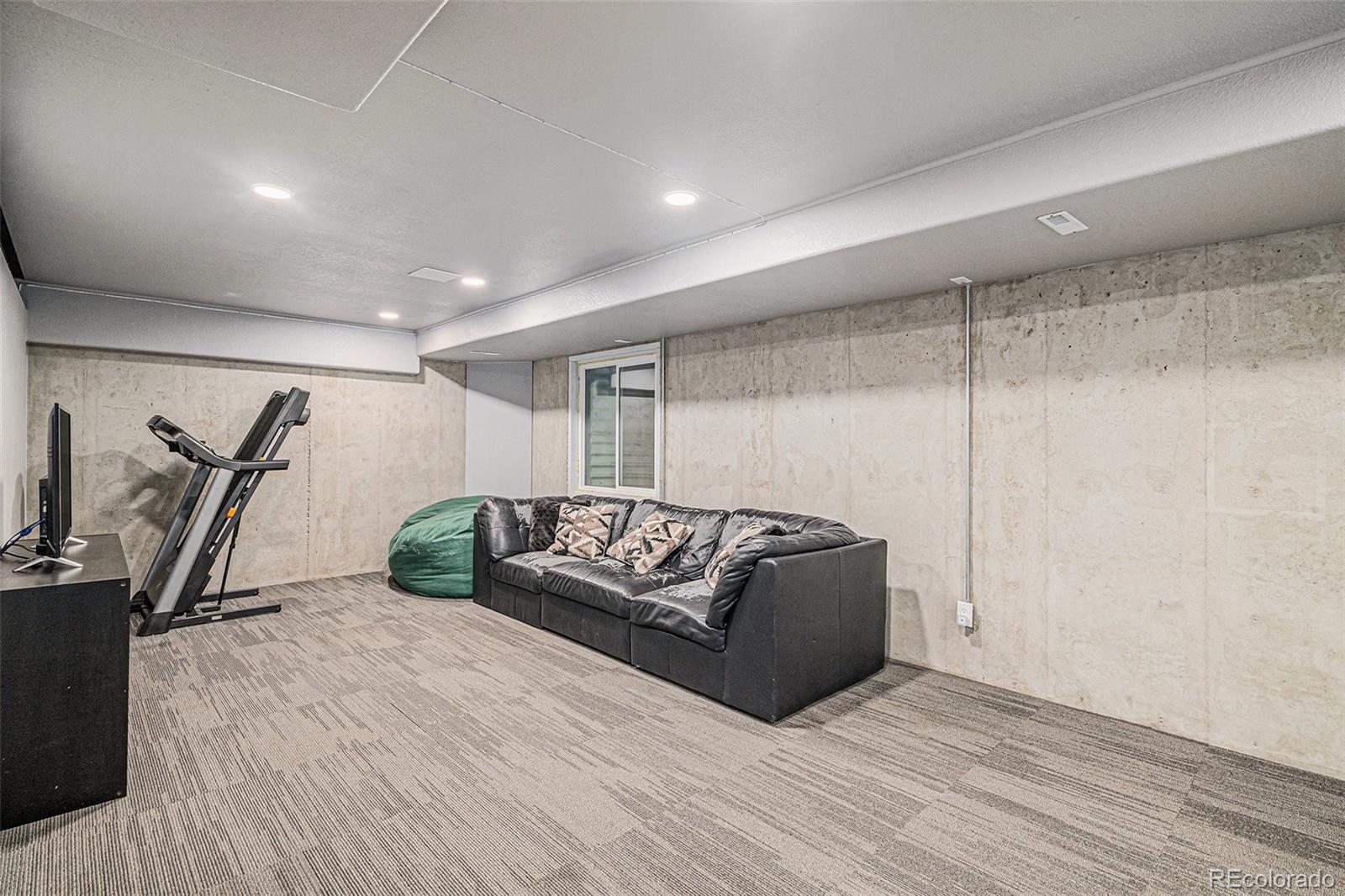 21976 E Oberlin Place