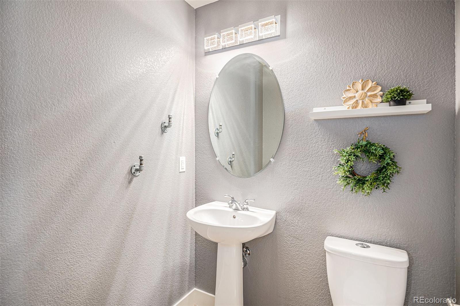 21976 E Oberlin Place