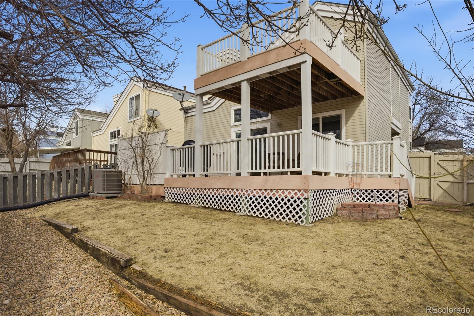 2669 S Deframe Circle