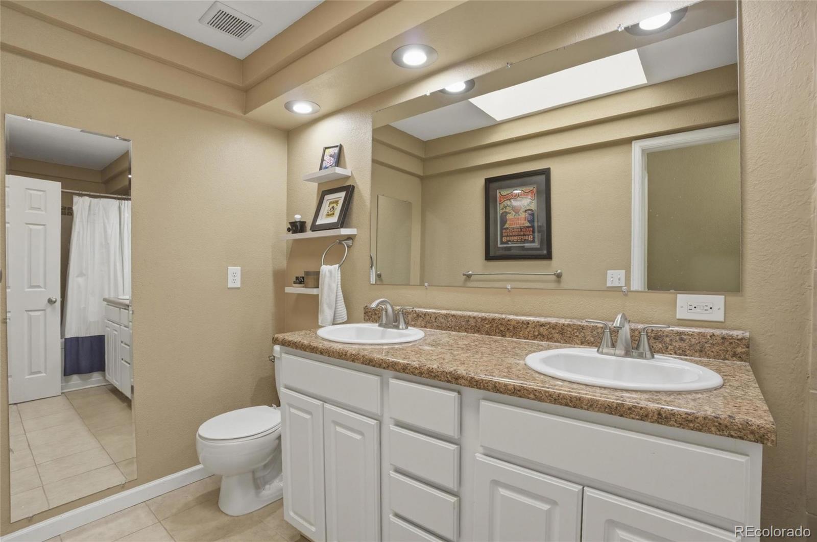 2669 S Deframe Circle