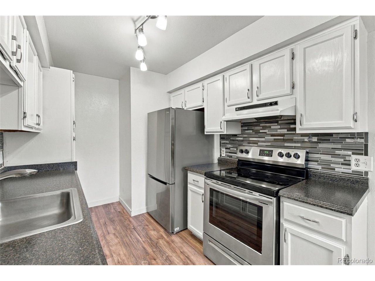 7665 E Eastman Ave 301D