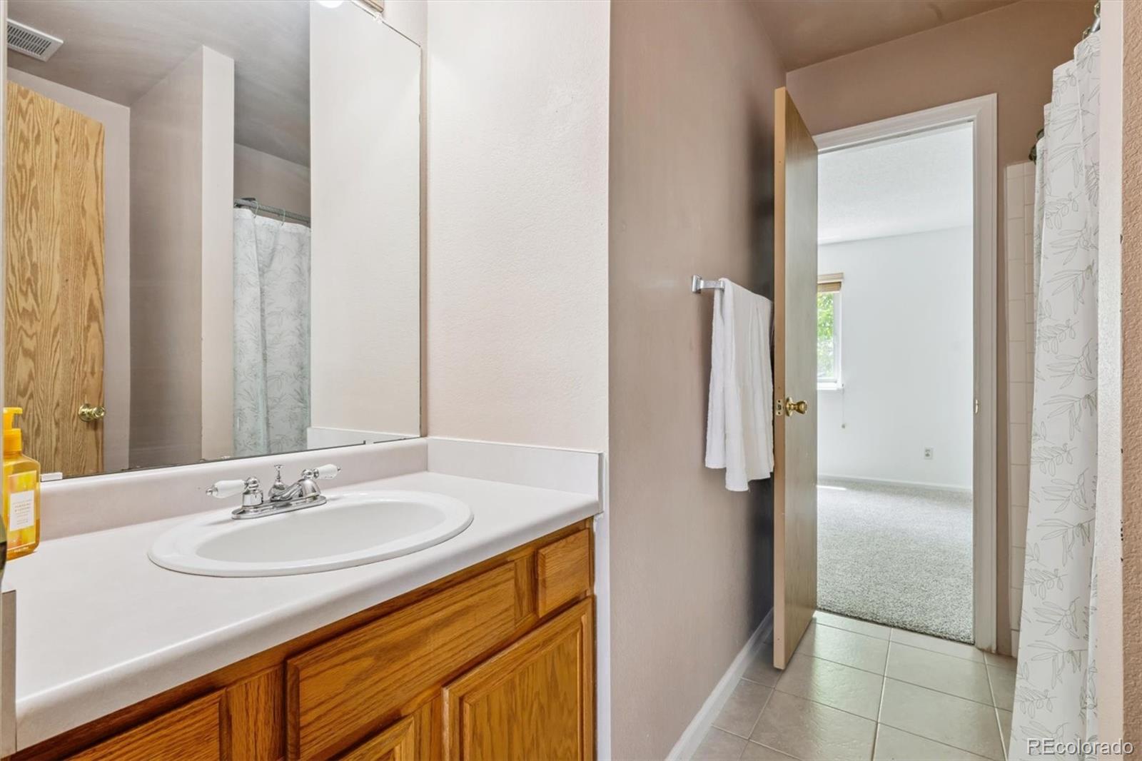 4048 Ashcroft Avenue