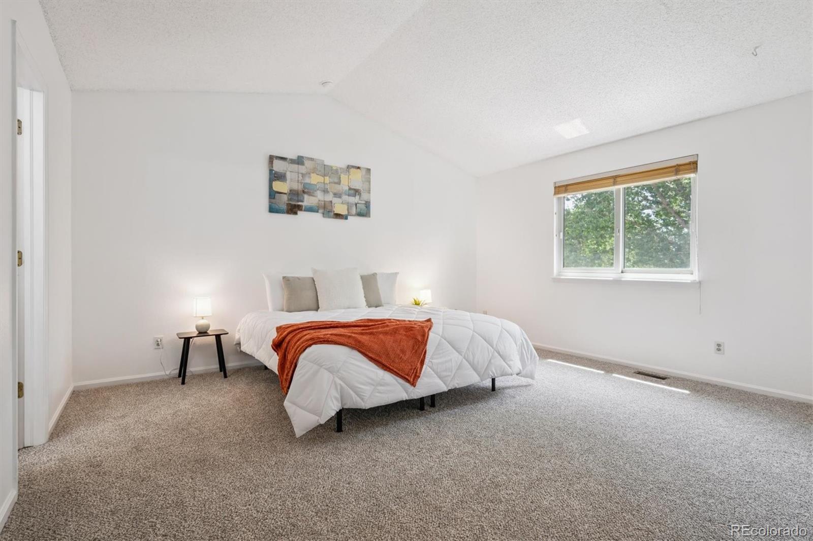 4048 Ashcroft Avenue