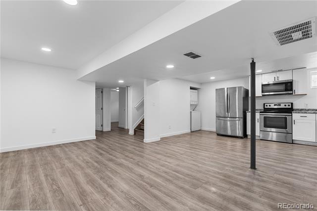24 E 47th Avenue