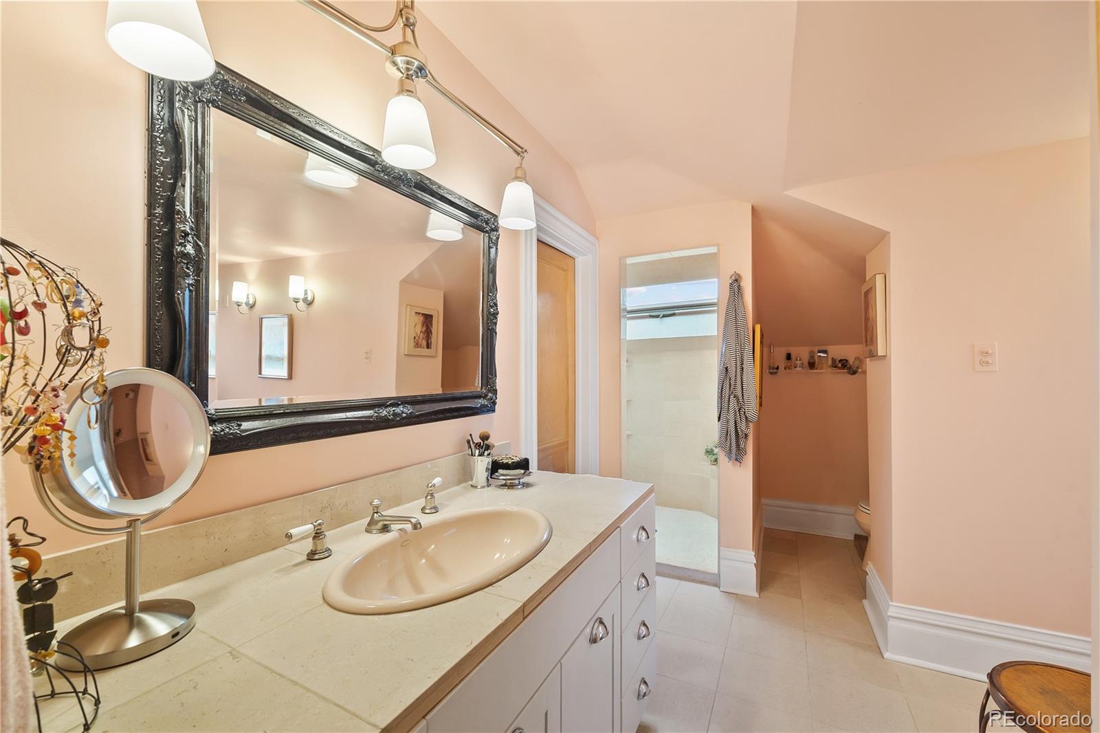 939 N Pearl Street Unit: C