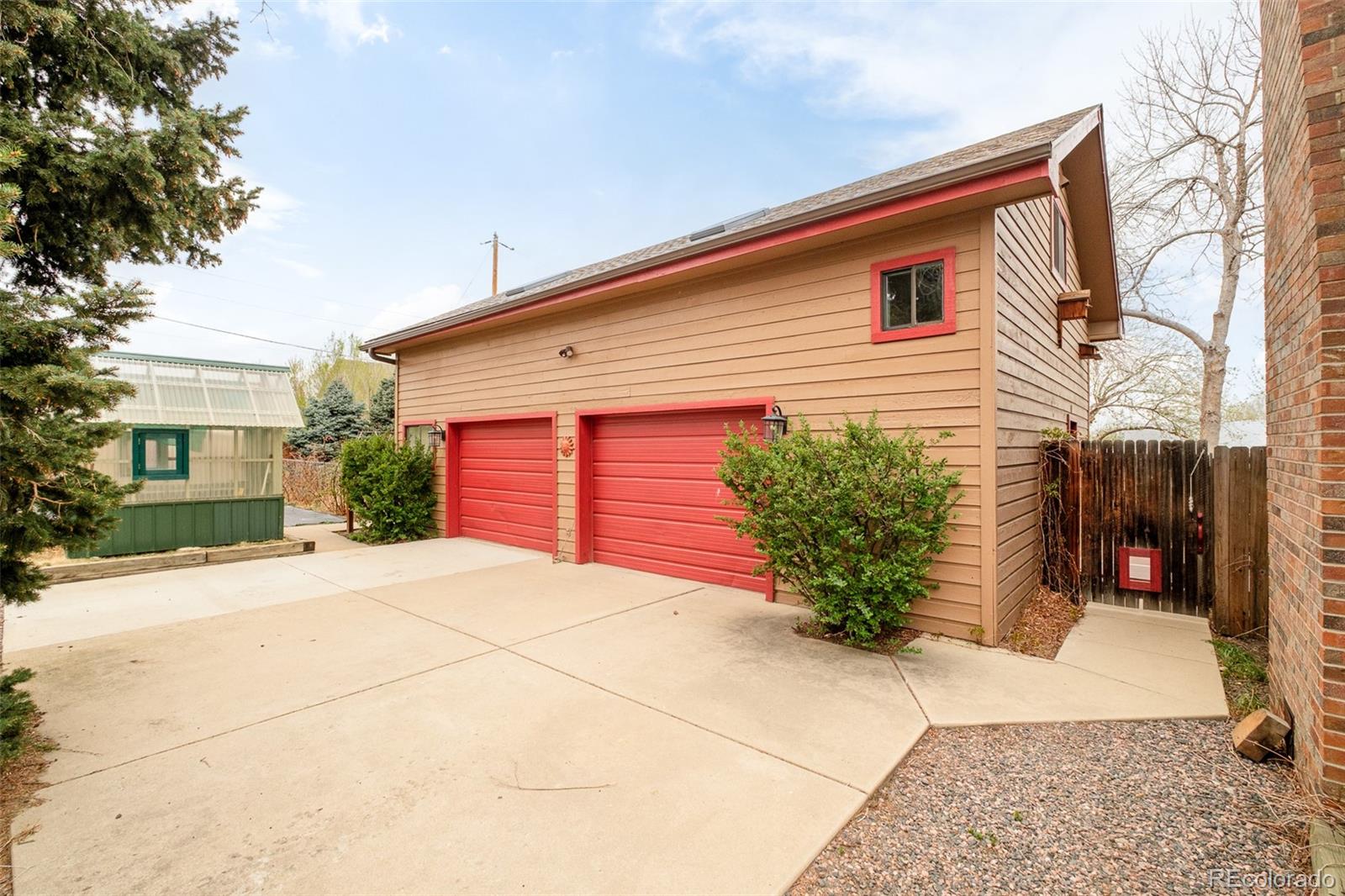 815 Vivian Street