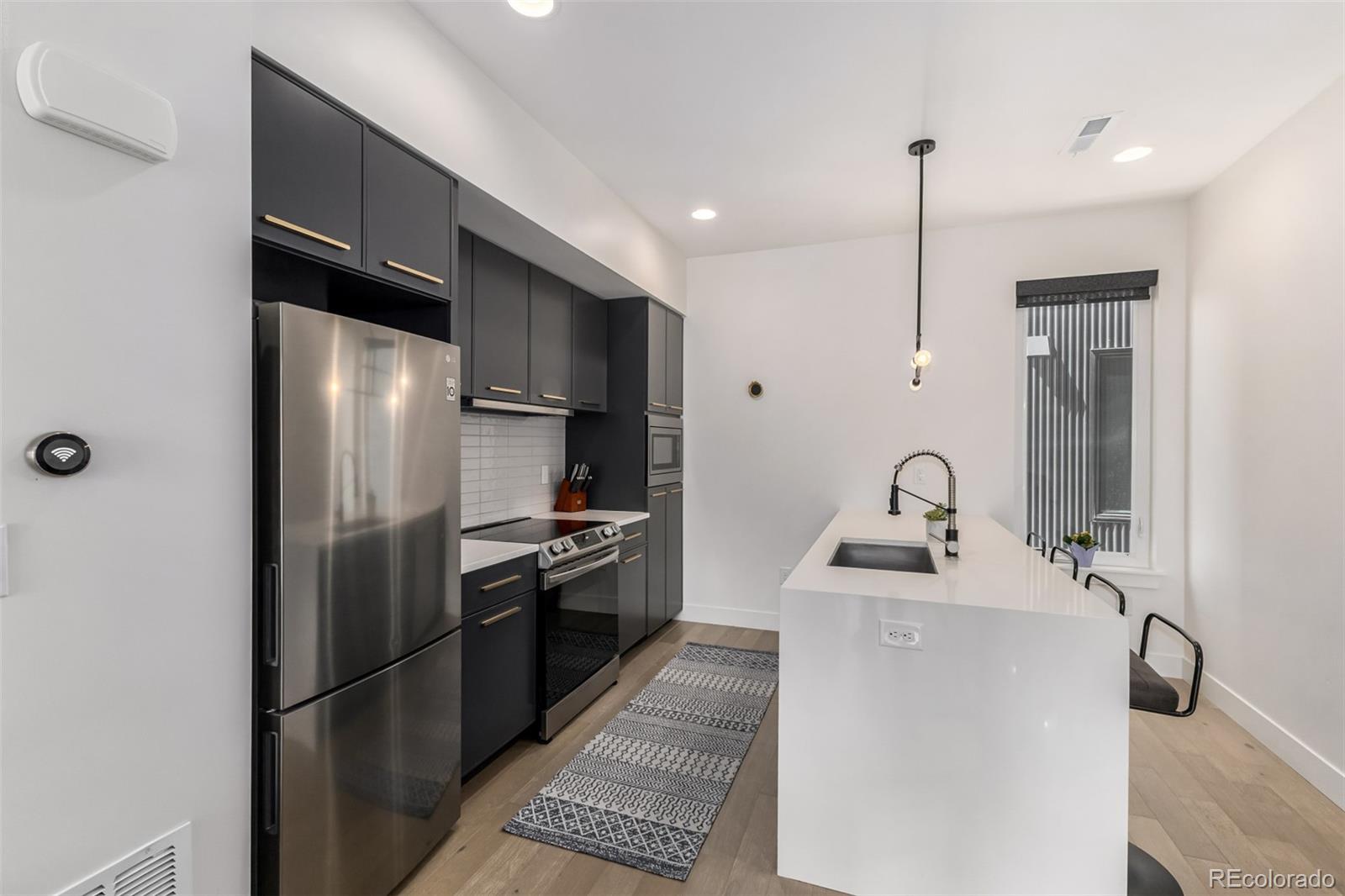 2588 S Broadway
