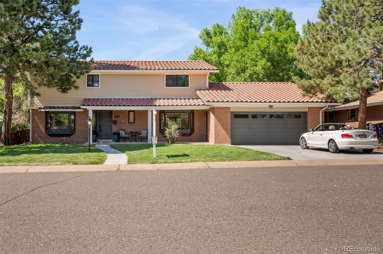 7001 E Walsh Place