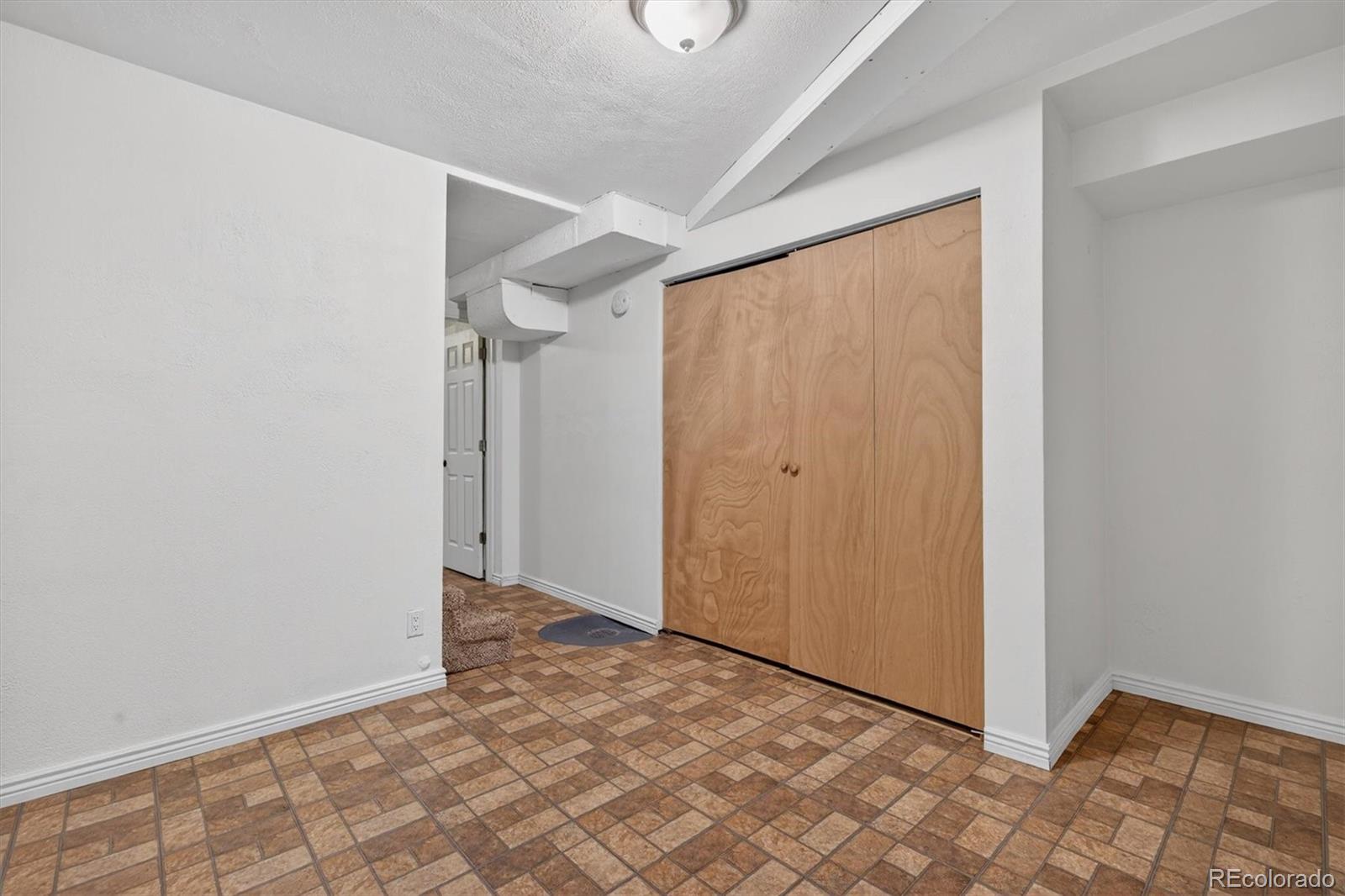 5 S Elati Street Unit: 3